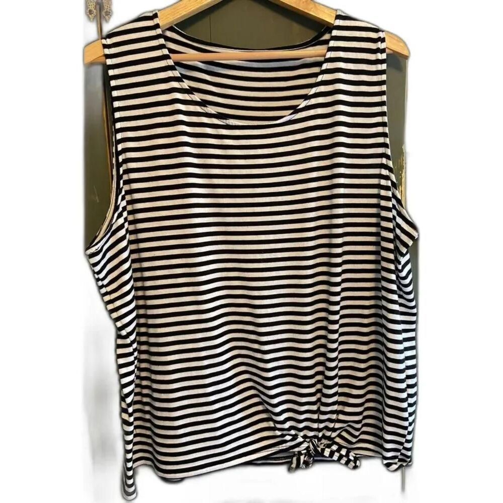 Women's Black and White Striped Sleeveless Top Size 2X